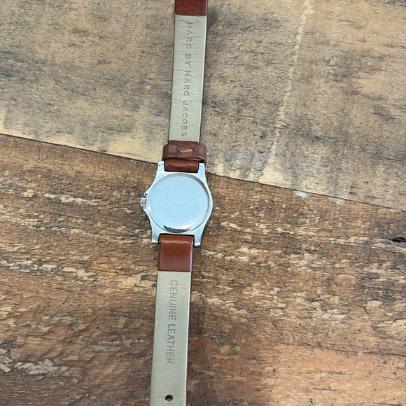 Marc By Marc Jacob’s watch with Leather band - Picture 5 of 7